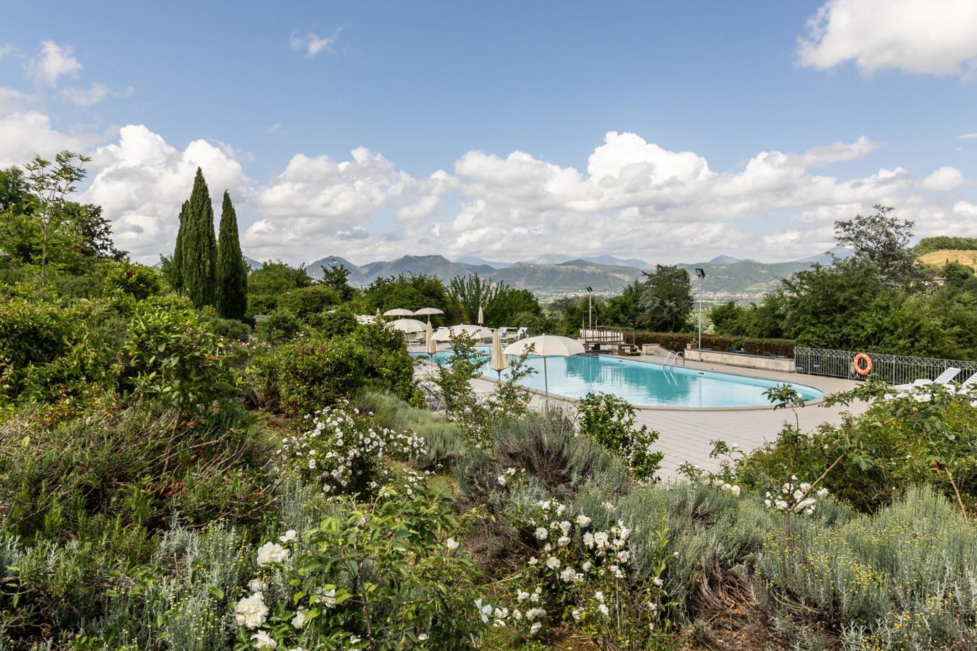Tenuta Borgo San Michele Gubbio Exterior foto
