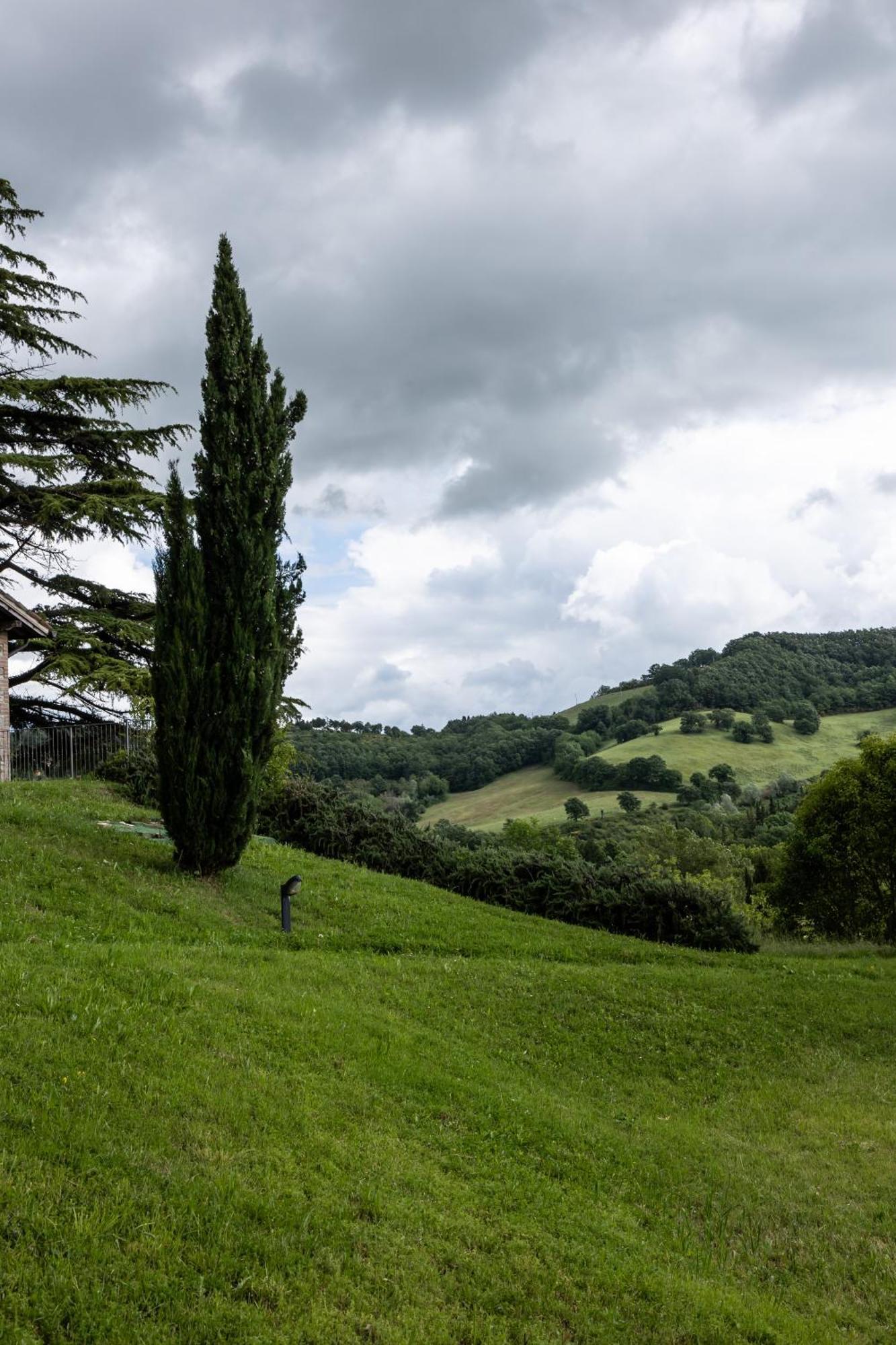 Tenuta Borgo San Michele Gubbio Exterior foto
