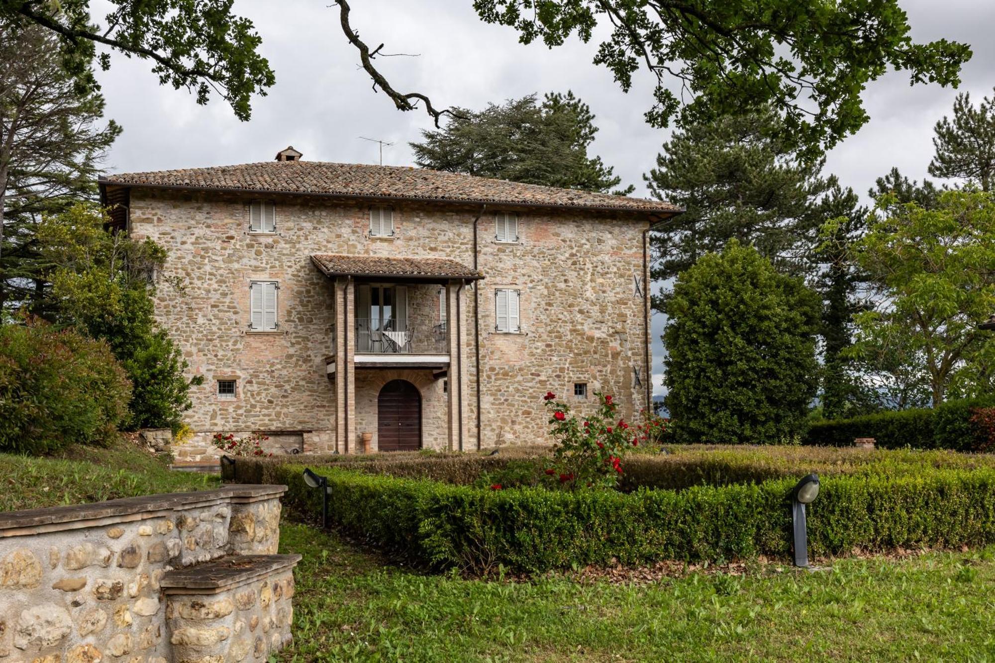 Tenuta Borgo San Michele Gubbio Exterior foto